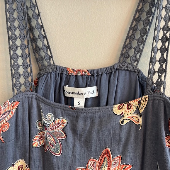 Abercrombie and Fitch Top - Picture 3 of 5